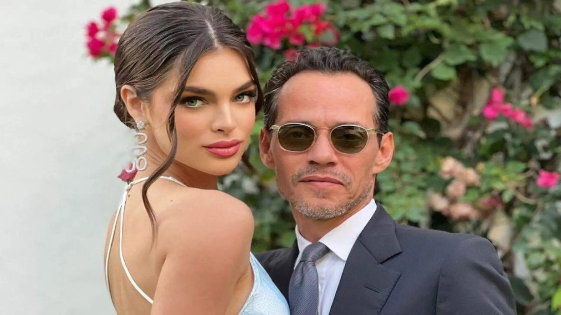 Nadia Ferreira, novia de Marc Anthony, mostró el anillo que le regaló el cantante.